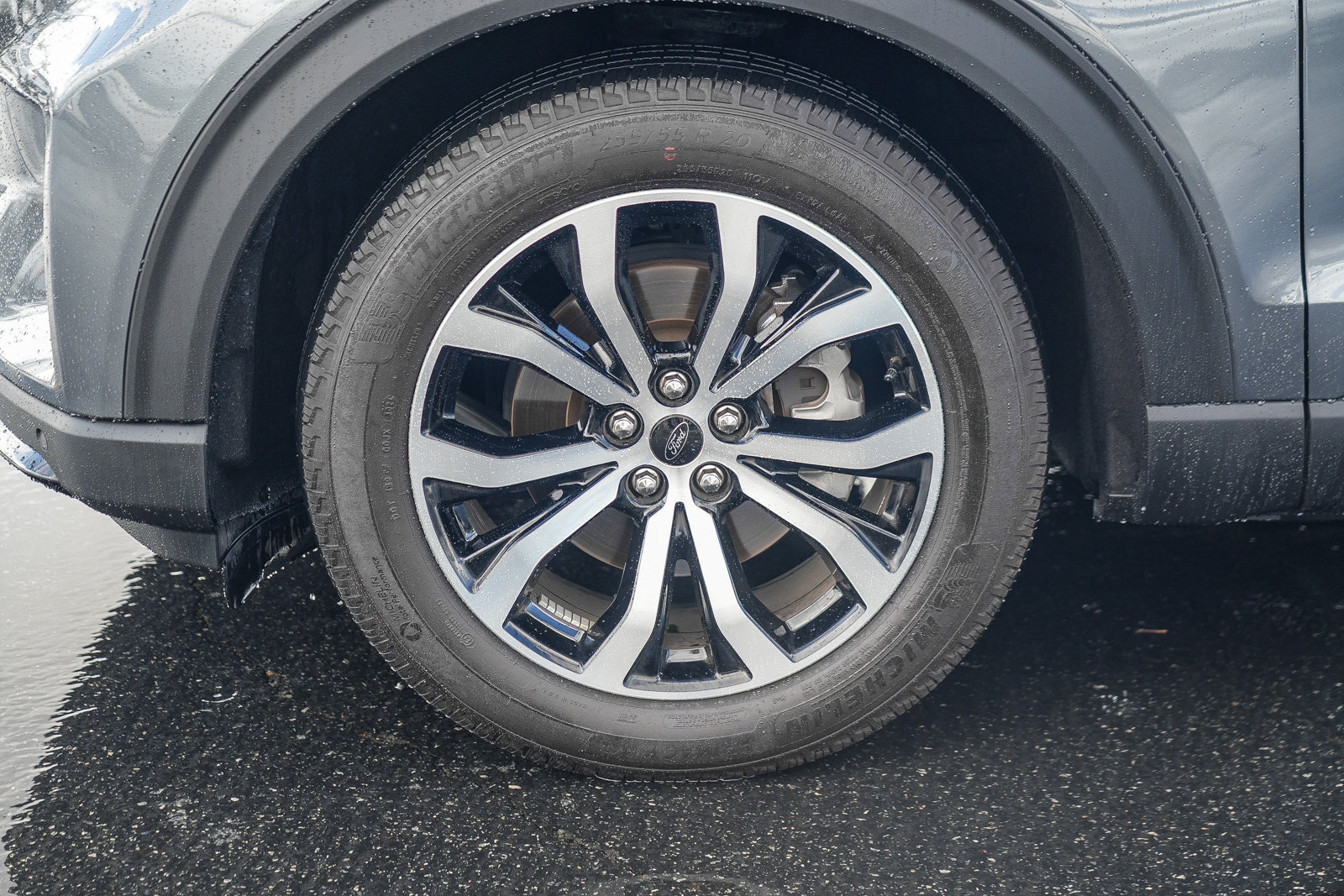 Certified 2025 Ford Explorer ST-Line w/ Premium Package RWD image 12