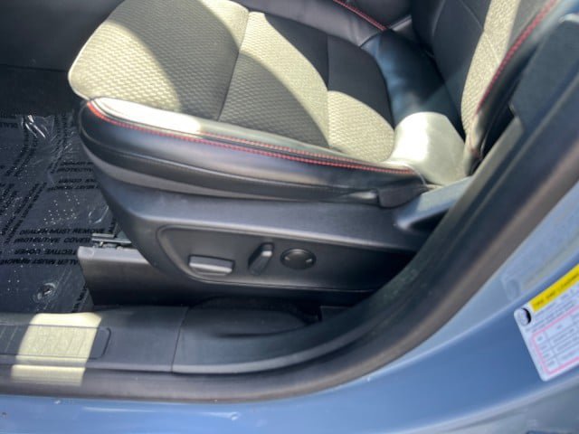 Certified 2024 Ford Escape ST-Line Select AWD/4WD image 9