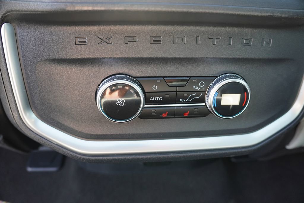 Certified 2025 Ford Expedition Max Platinum AWD/4WD image 21