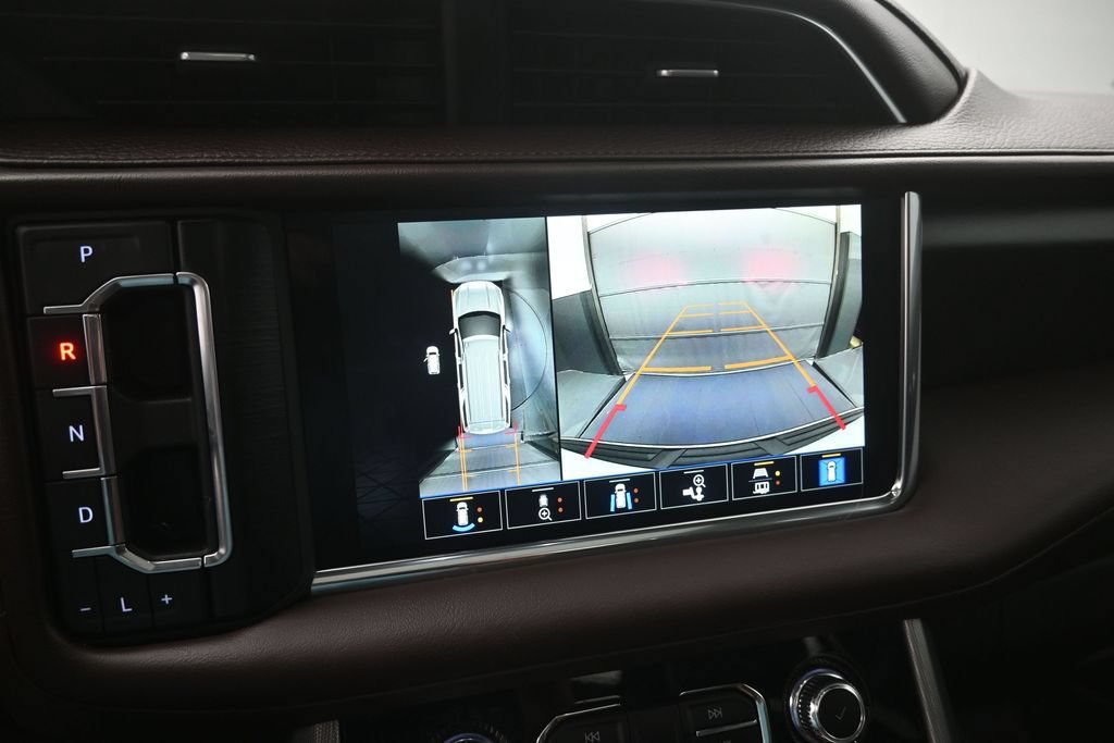 Used 2022 GMC Yukon Denali RWD image 3