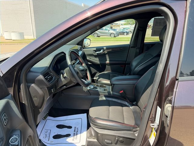 Certified 2023 Ford Escape ST-Line Select w/ Tech Pack #2 AWD/4WD image 10