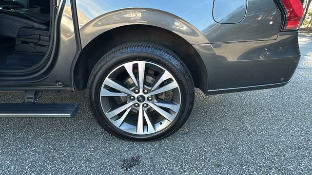 Certified 2021 Ford Expedition Max Platinum image 19