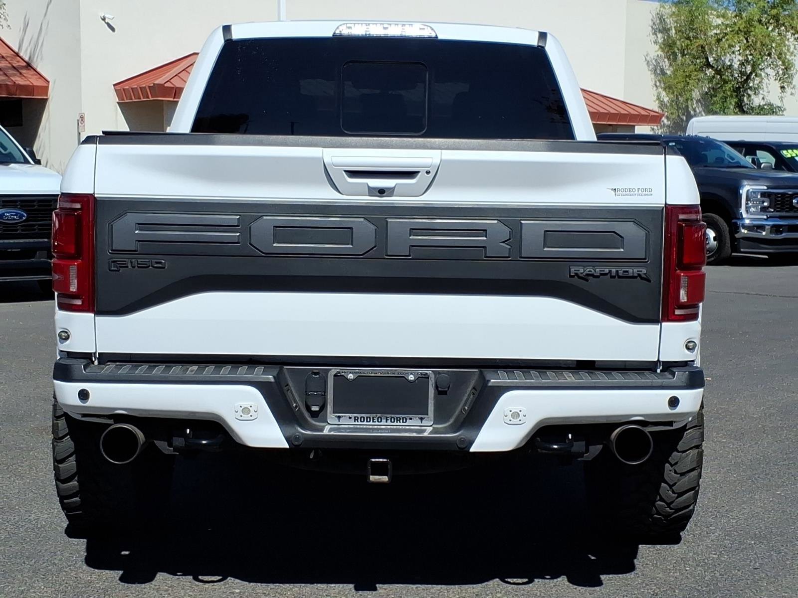 Certified 2019 Ford F150 Raptor w/ Equipment Group 802A Luxury image 4