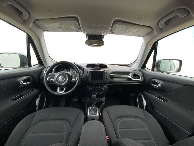 Used 2018 Jeep Renegade Latitude w/ Cold Weather Group image 14