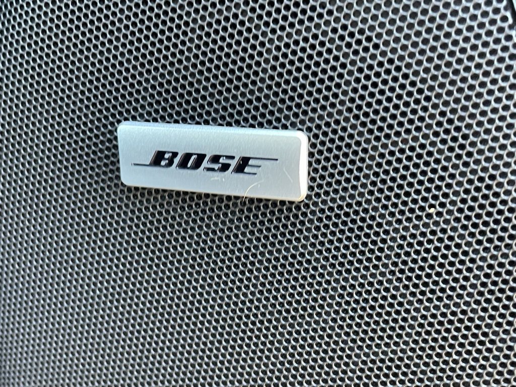 Used 2024 Chevrolet Suburban Z71 w/ Luxury Package image 17