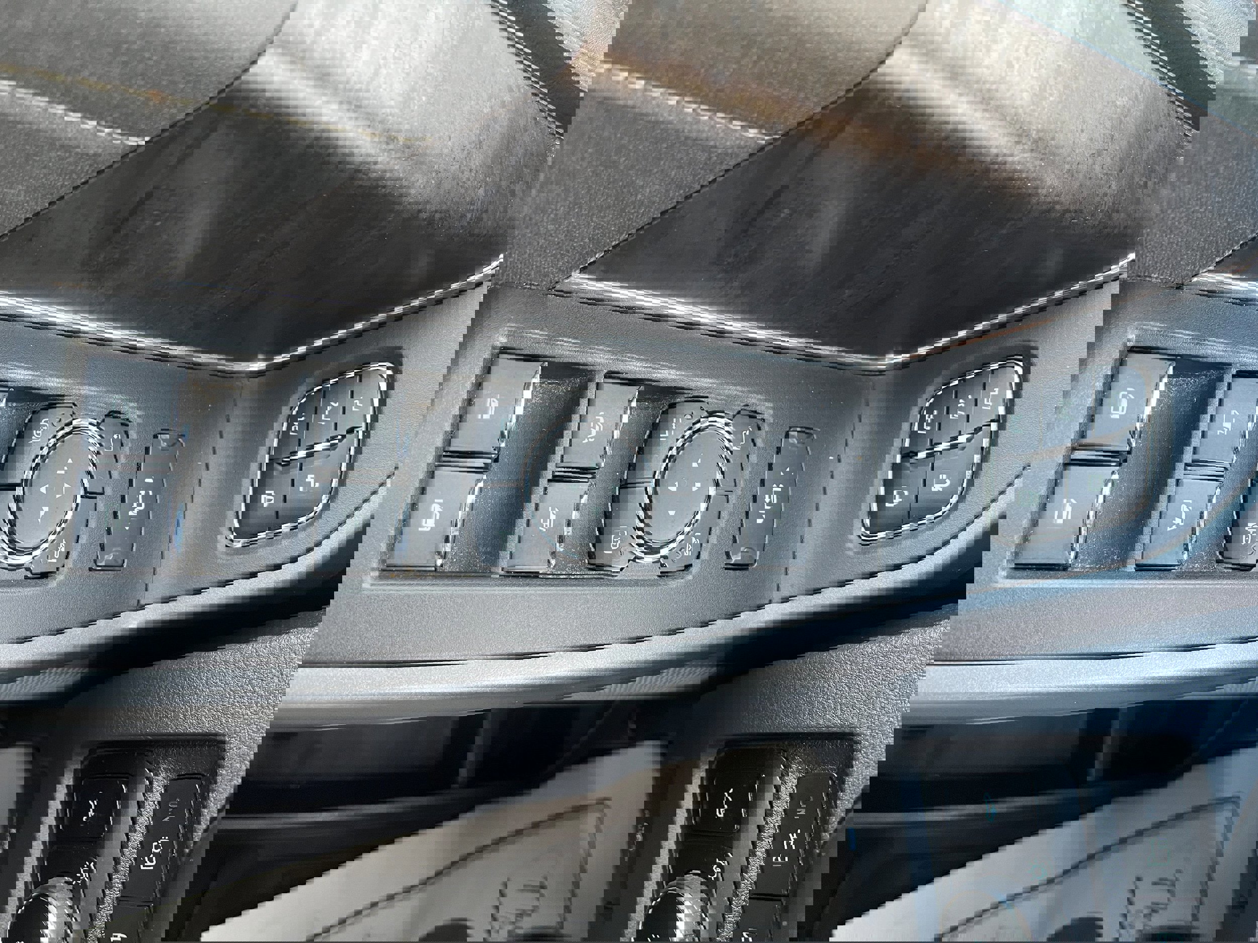 Certified 2023 Ford F250 Lariat w/ Chrome Package image 29