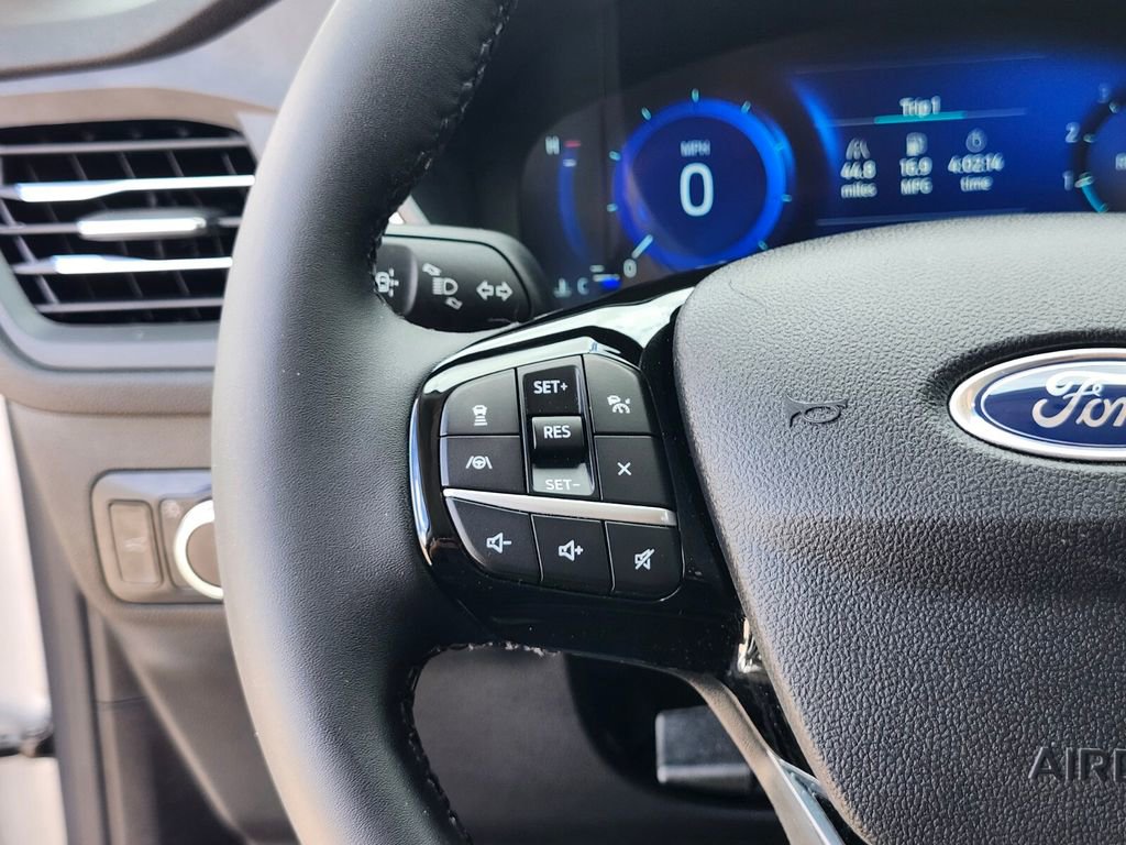 Certified 2022 Ford Escape SEL w/ Technology Package AWD/4WD image 30