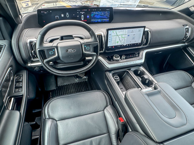 Certified 2025 Ford Expedition Platinum w/ Stealth Appearance Package image 16