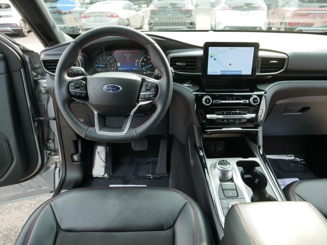 Certified 2024 Ford Explorer ST-Line w/ Class IV Trailer Tow Package AWD/4WD image 21