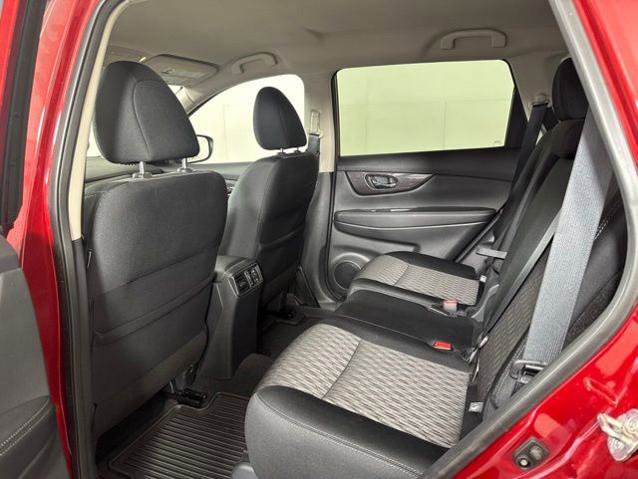 Used 2020 Nissan Rogue SV w/ Premium Package AWD/4WD image 12