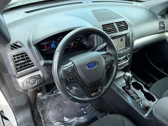 Certified 2019 Ford Explorer XLT w/ Equipment Group 201A AWD/4WD image 10