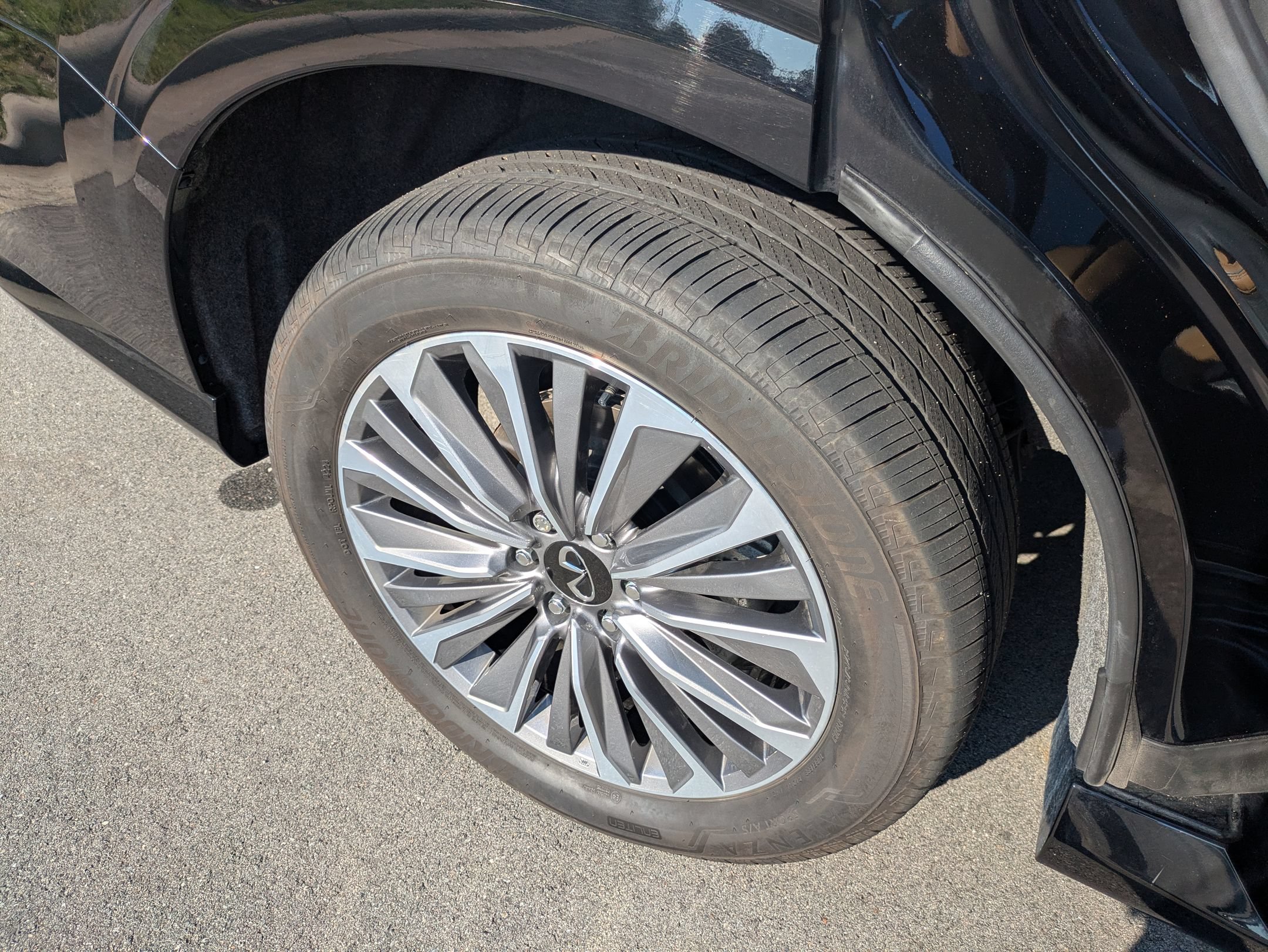 Used 2025 INFINITI QX80 Luxe AWD/4WD image 36