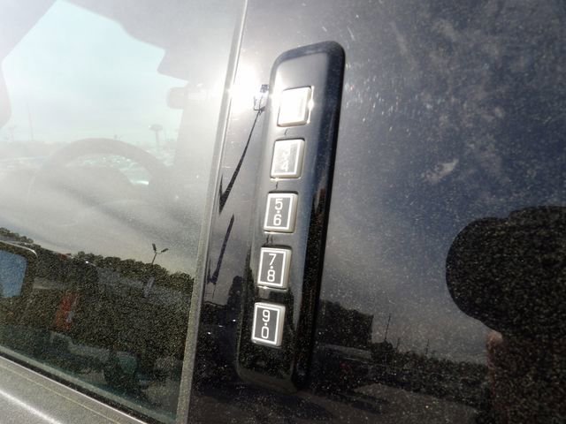 Certified 2021 Ford F150 Raptor w/ Equipment Group 801A High image 17