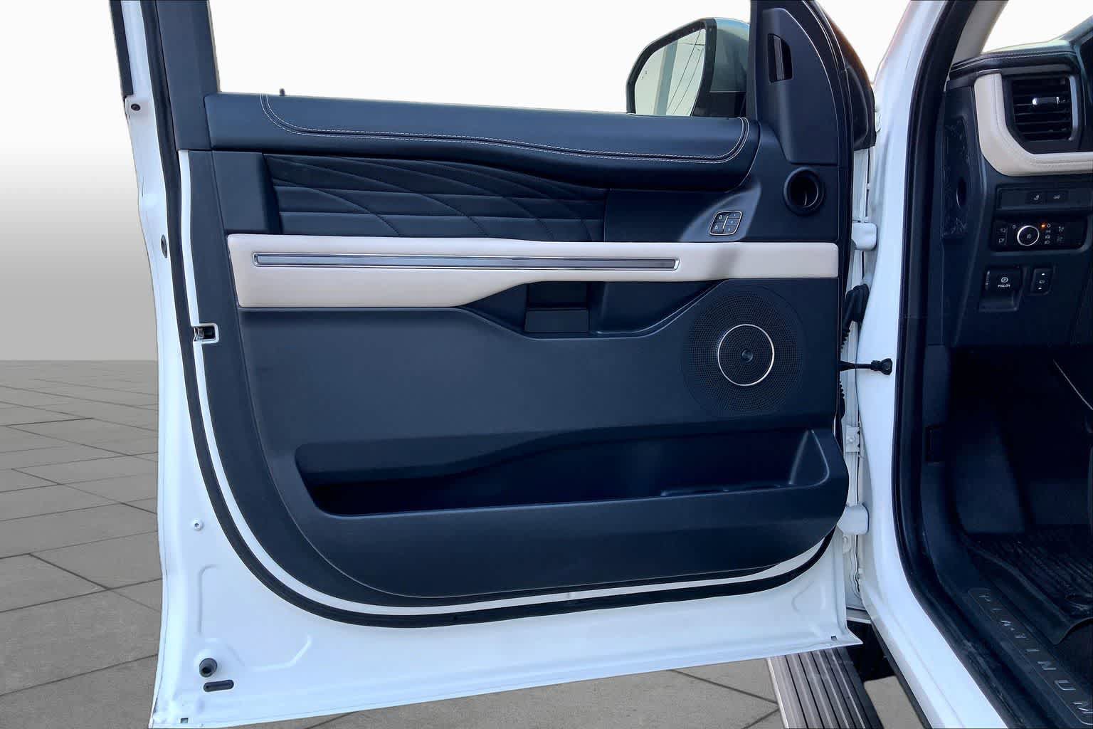 Certified 2023 Ford Expedition Max Platinum RWD image 44