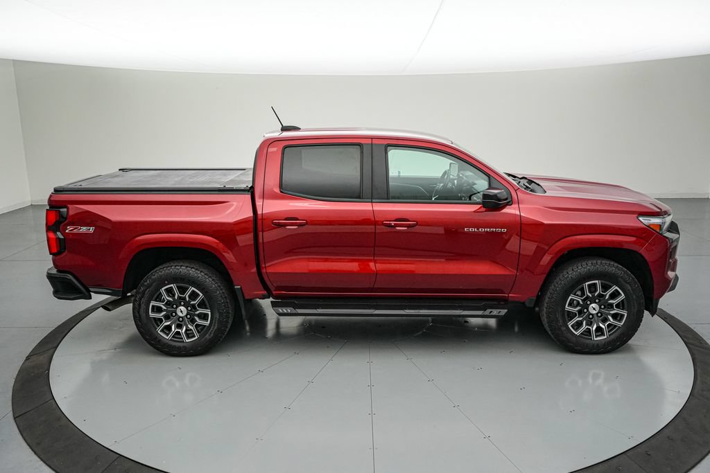 Used 2023 Chevrolet Colorado Z71 w/ Advanced Trailering Package AWD/4WD video 3
