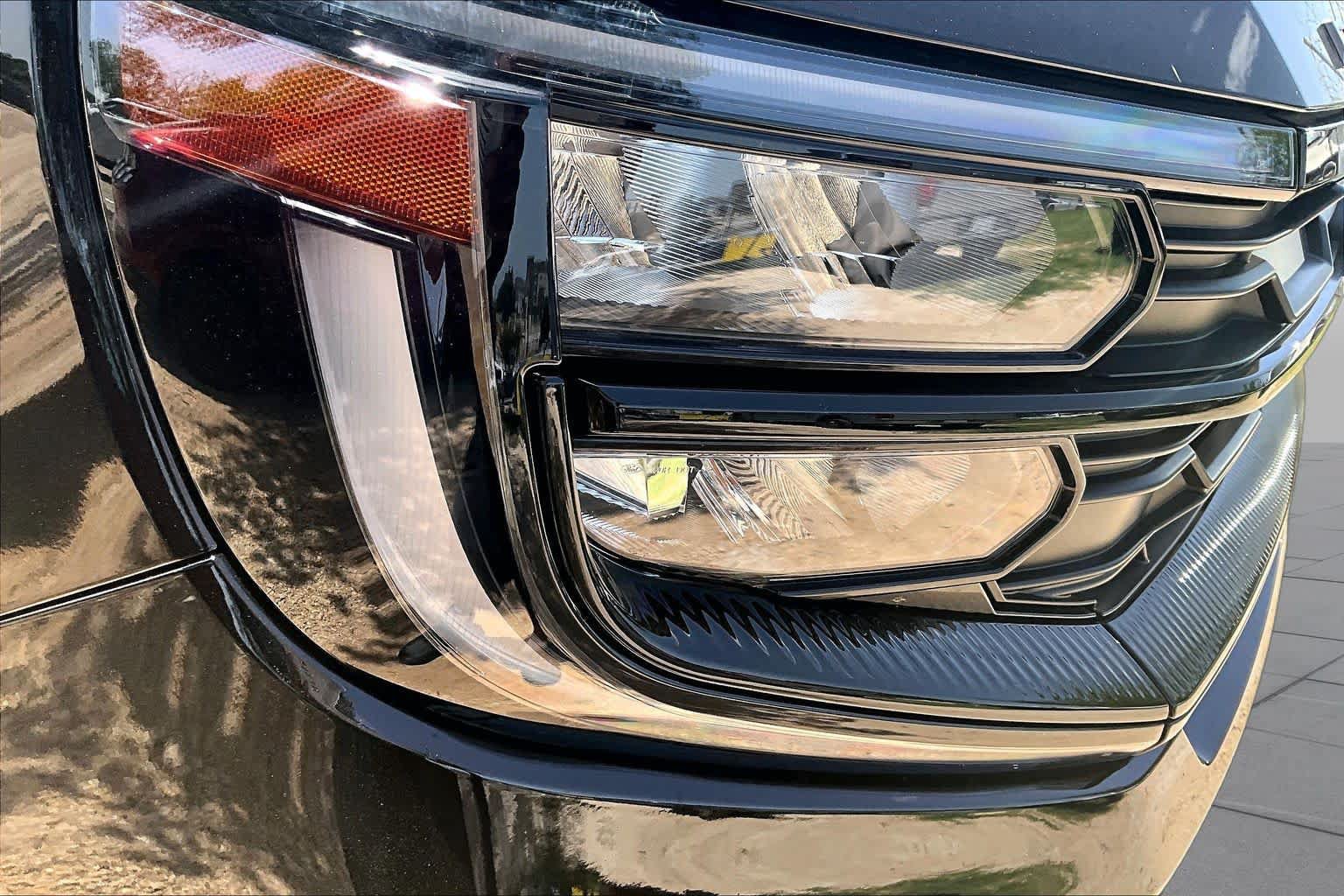 Certified 2025 Ford Expedition Active AWD/4WD image 27