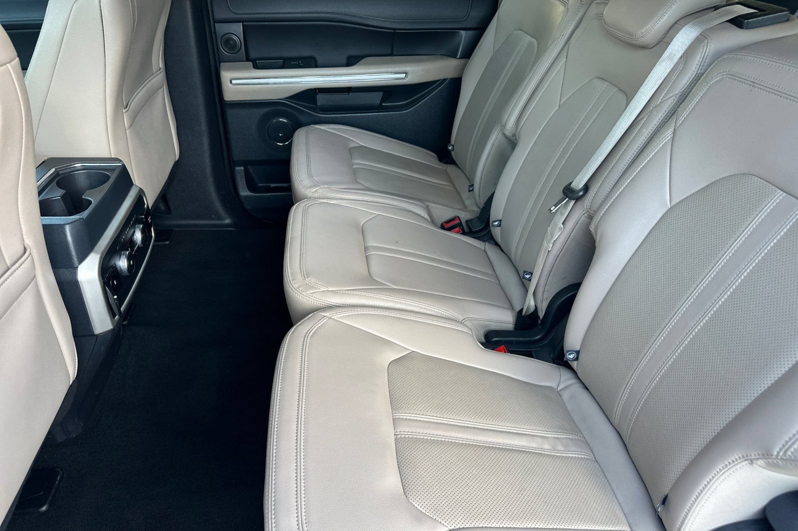 Certified 2024 Ford Expedition Max Limited RWD image 11