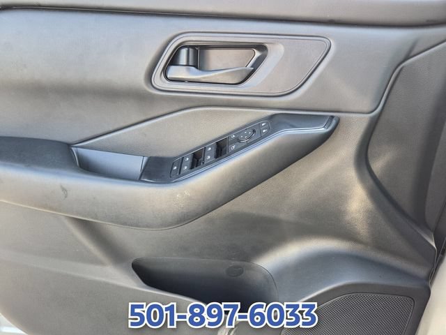 Used 2024 Nissan Rogue S FWD image 24