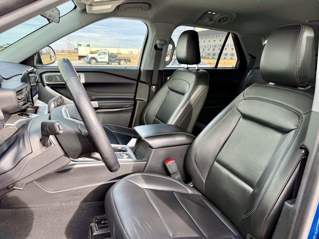 Certified 2023 Ford Explorer XLT w/ Equipment Group 202A image 11