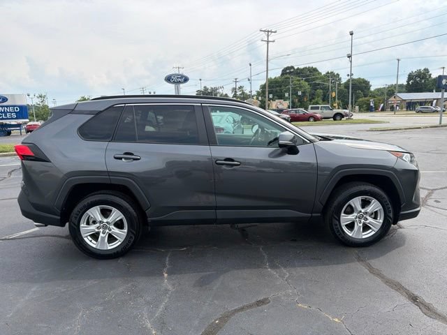 Used 2020 Toyota RAV4 XLE w/ Convenience Package AWD/4WD image 8