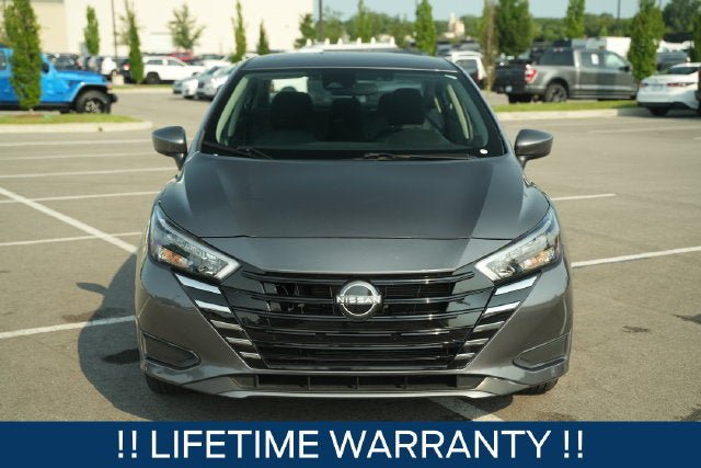 Used 2025 Nissan Versa SV FWD image 2