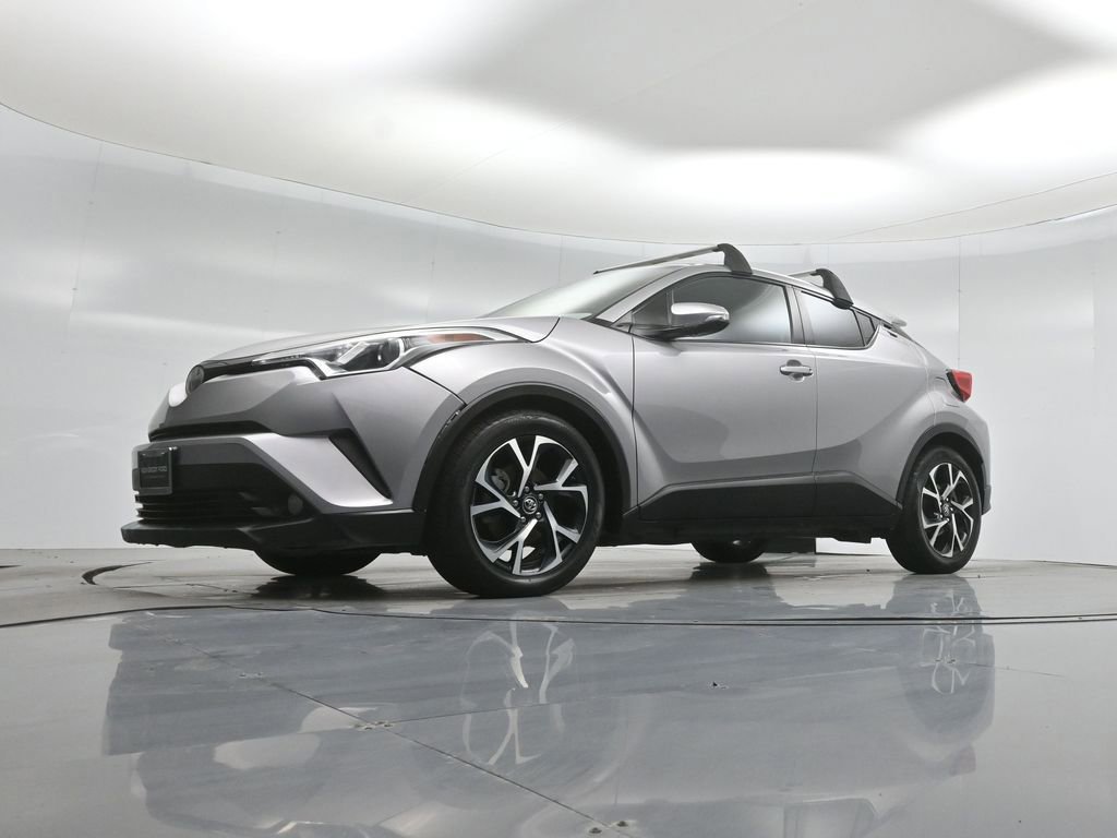 Used 2018 Toyota C-HR XLE FWD image 29