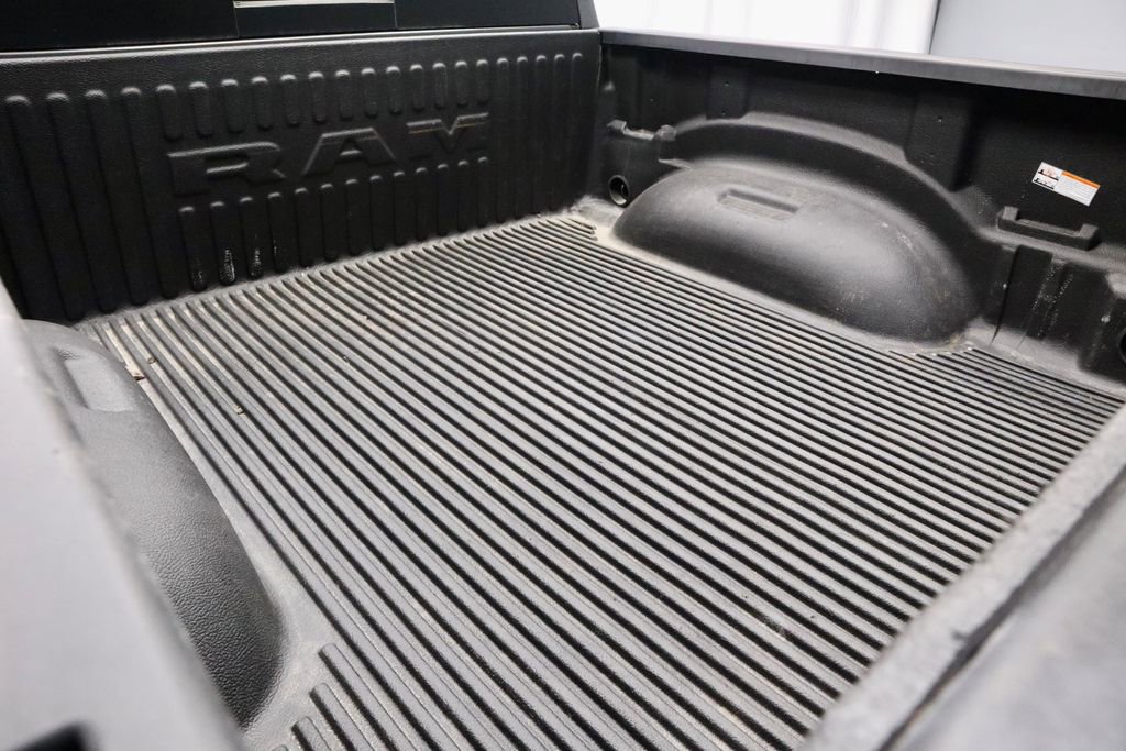 Used 2022 RAM 1500 Big Horn AWD/4WD image 14