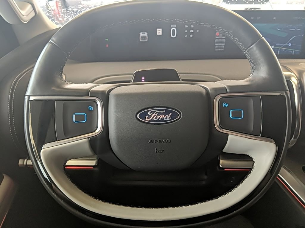 Certified 2025 Ford Expedition Max Platinum image 20