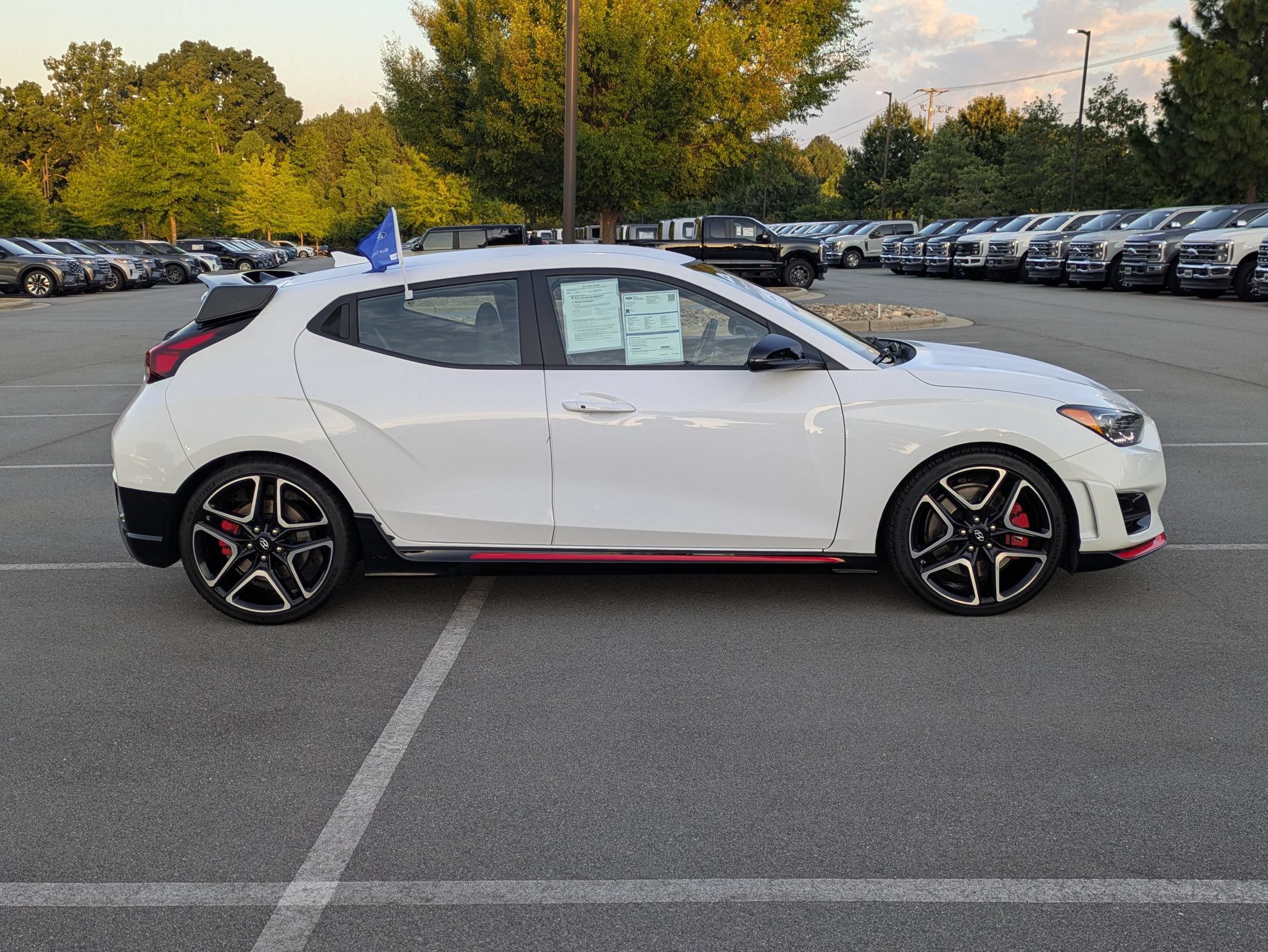 Used 2022 Hyundai Veloster N FWD image 3