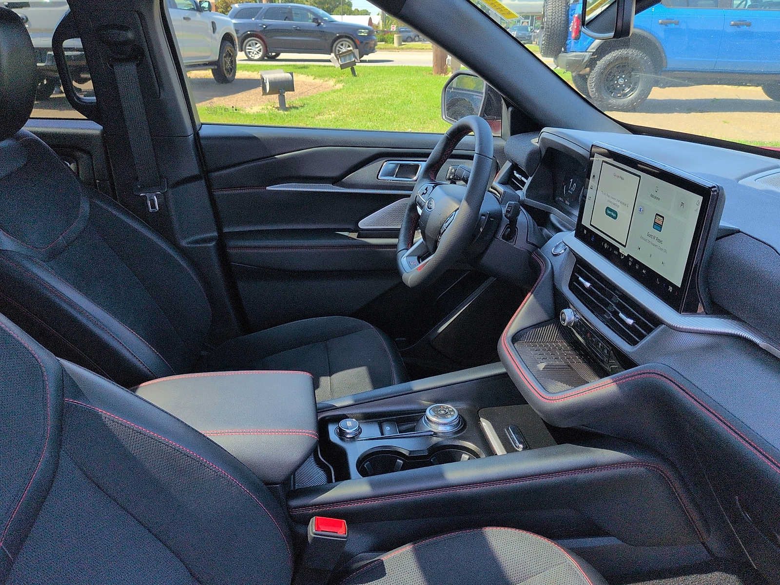 Certified 2025 Ford Explorer ST w/ Sun And Sound Package AWD/4WD image 10