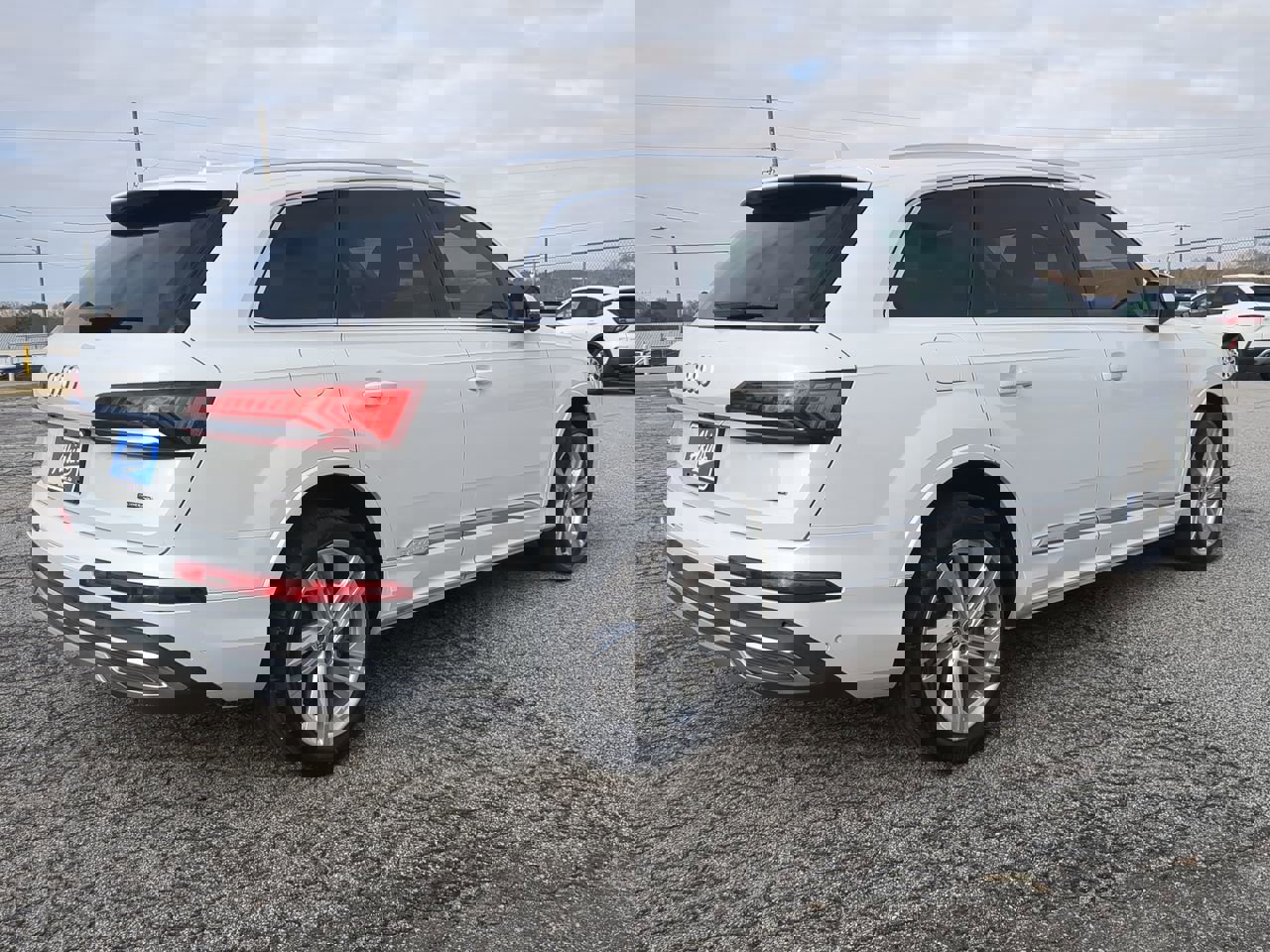 Used 2020 Audi Q7 2.0T Premium Plus w/ Premium Plus Package image 3