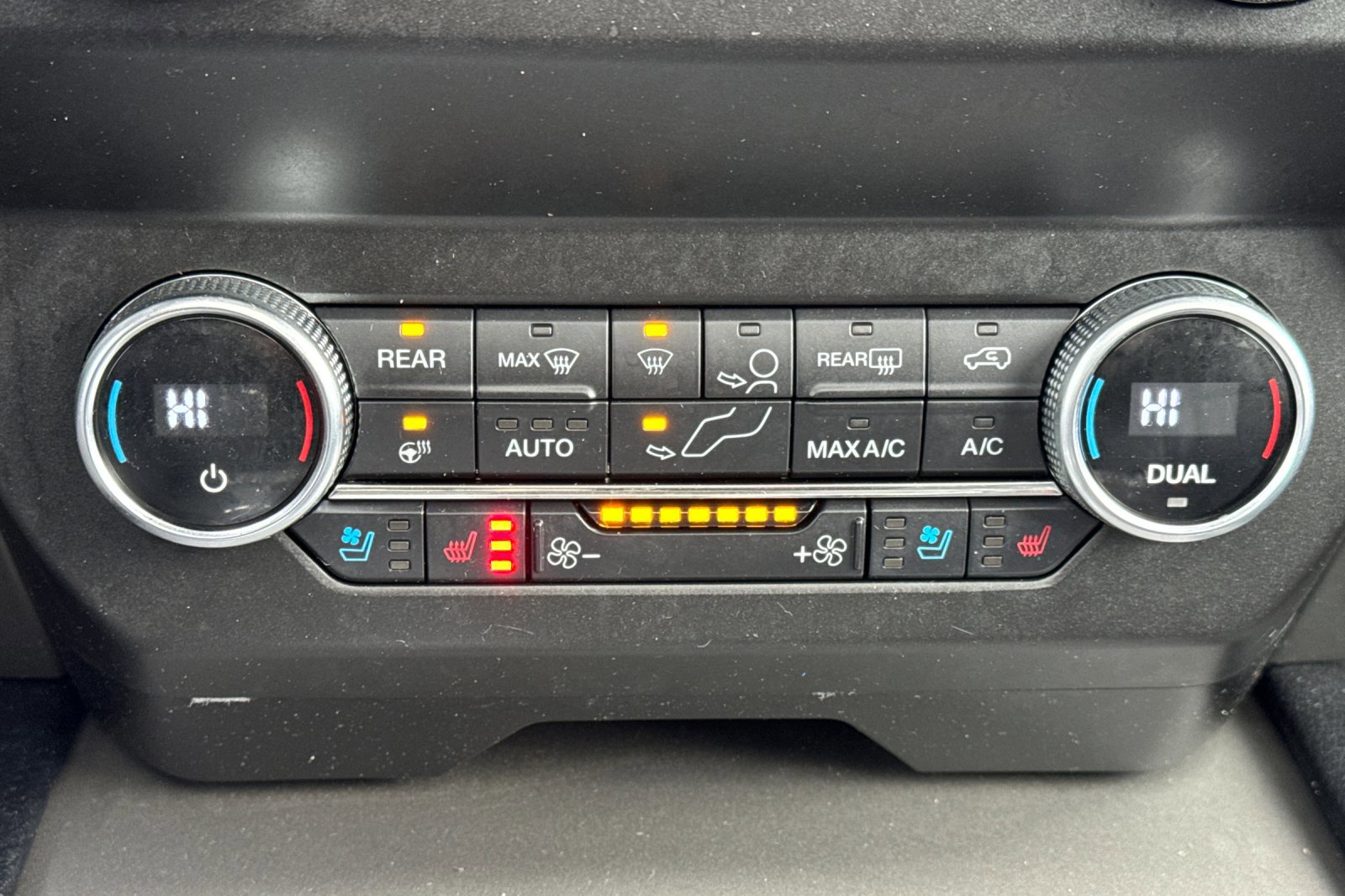 Certified 2020 Ford Expedition XLT w/ Equipment Group 202A image 22