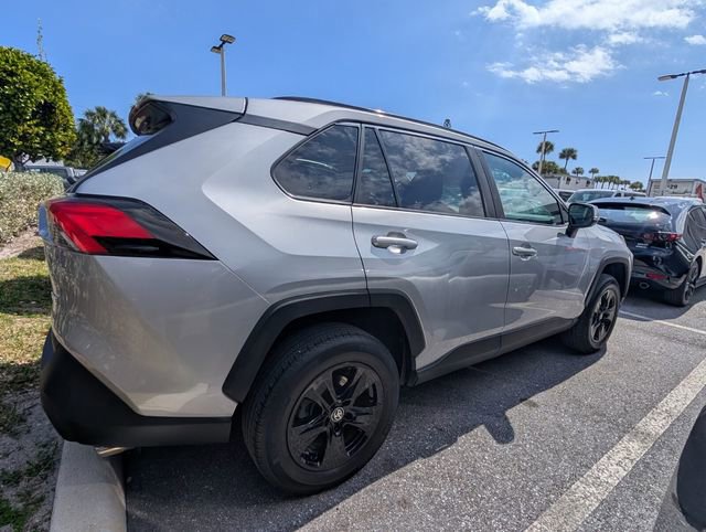 Used 2023 Toyota RAV4 XLE image 3