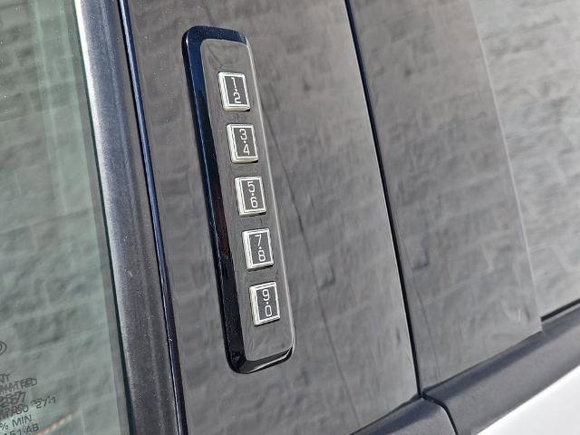 Certified 2022 Ford F150 Raptor w/ Raptor 37 Performance Package image 13