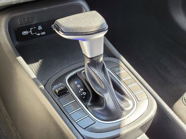 Used 2025 Hyundai Kona SE FWD image 21