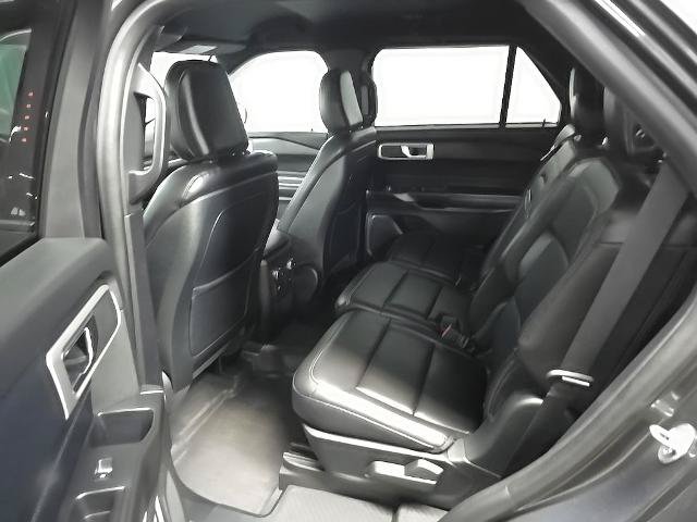 Certified 2020 Ford Explorer XLT w/ Equipment Group 202A AWD/4WD image 36