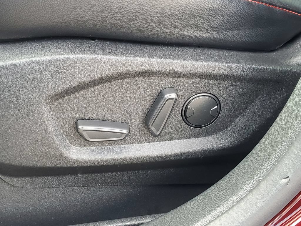 Certified 2024 Ford Edge ST-Line AWD/4WD image 12