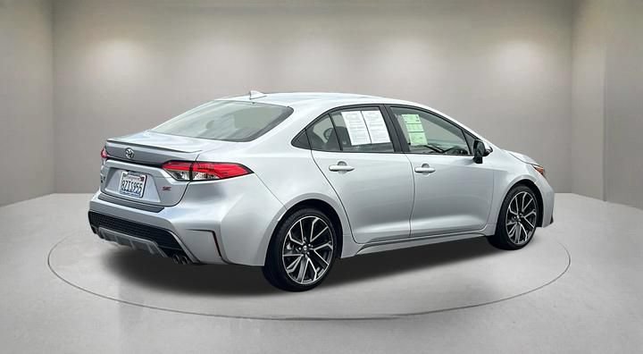 Used 2022 Toyota Corolla SE w/ Carpet Mat Package (TMS) FWD image 5