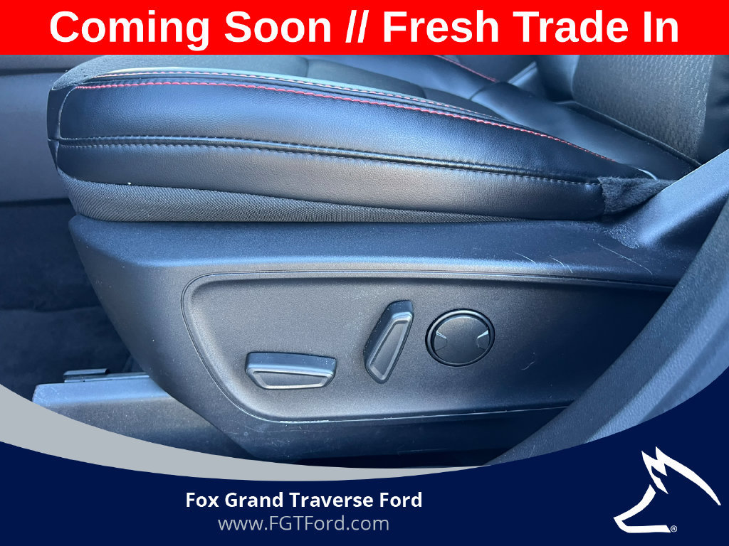 Certified 2025 Ford Escape ST-Line Select AWD/4WD image 10
