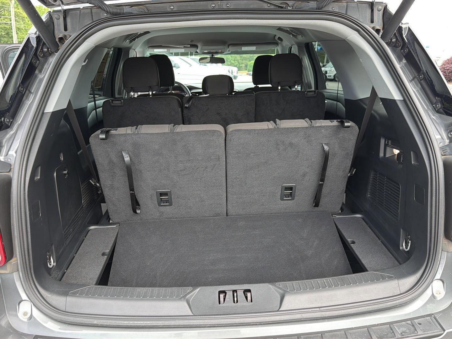 Certified 2023 Ford Explorer XLT RWD image 34