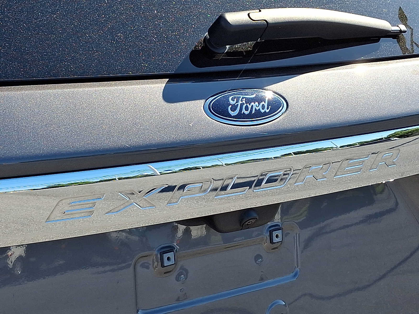 Certified 2023 Ford Explorer XLT w/ Equipment Group 202A AWD/4WD image 30