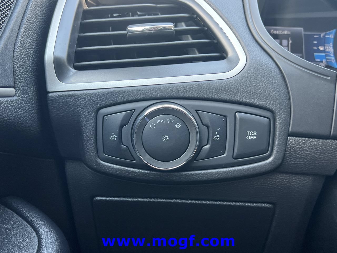 Certified 2024 Ford Edge SEL AWD/4WD image 16
