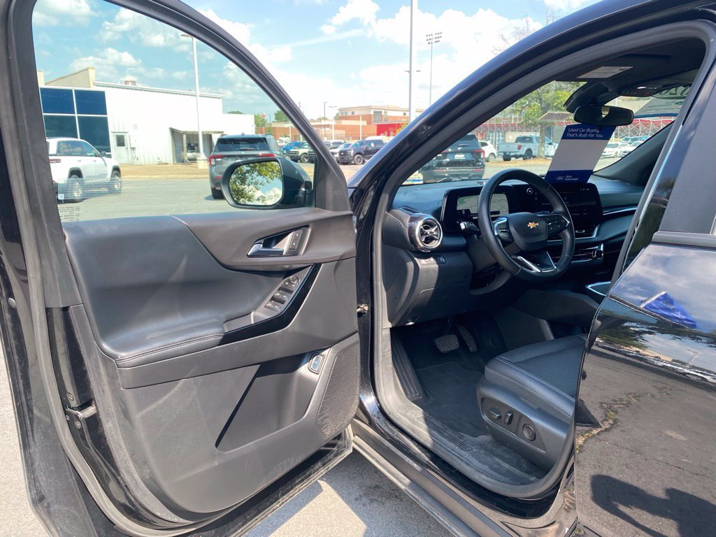 Used 2026 Chevrolet Equinox LT w/ Convenience Package II FWD image 10
