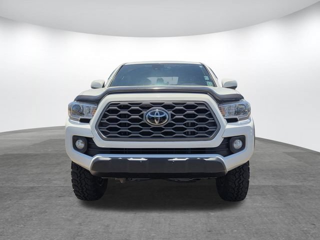 Used 2022 Toyota Tacoma TRD Off-Road w/ Technology Package AWD/4WD image 2