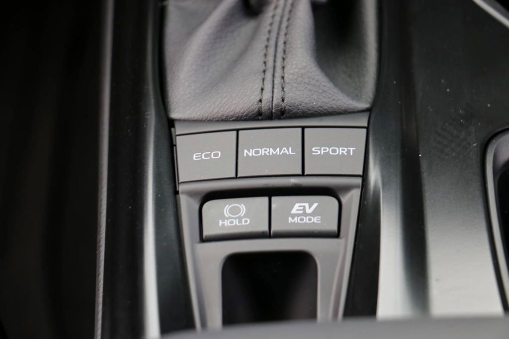 Used 2026 Toyota Camry XLE w/ Convenience Package image 29