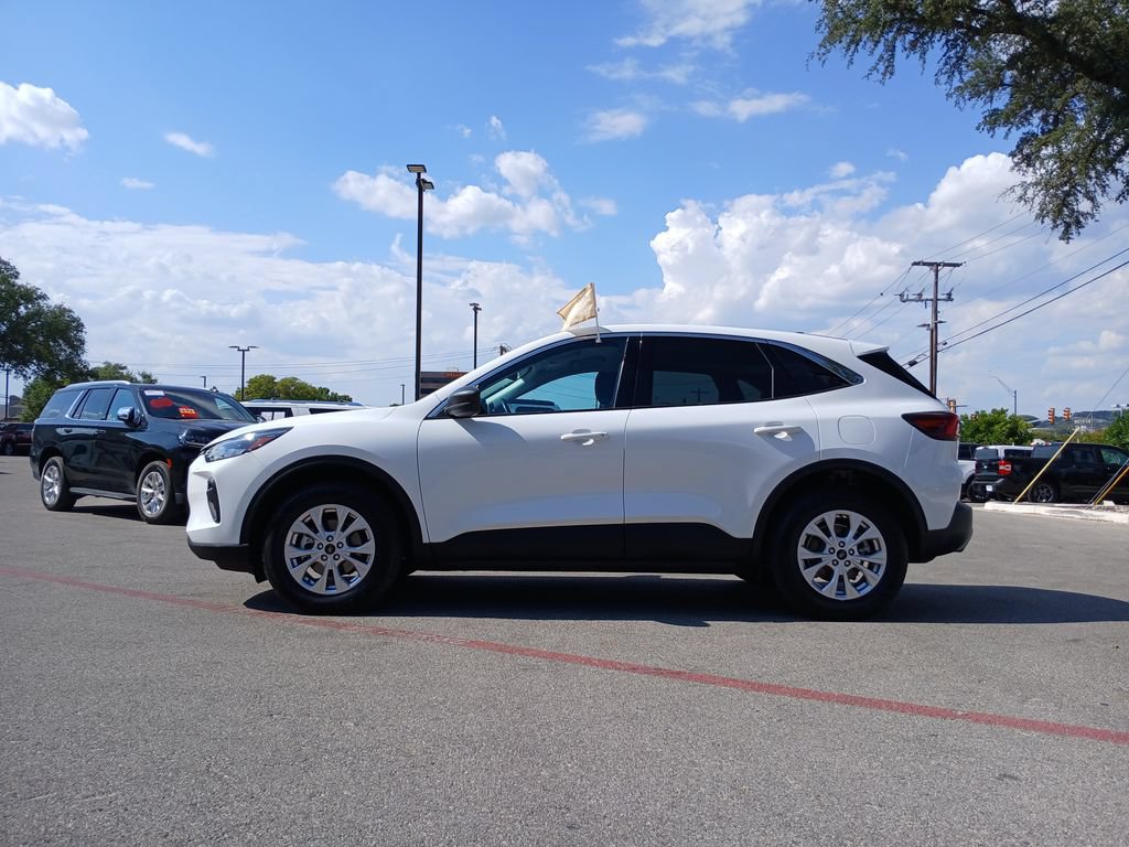 Certified 2024 Ford Escape Active AWD/4WD image 6