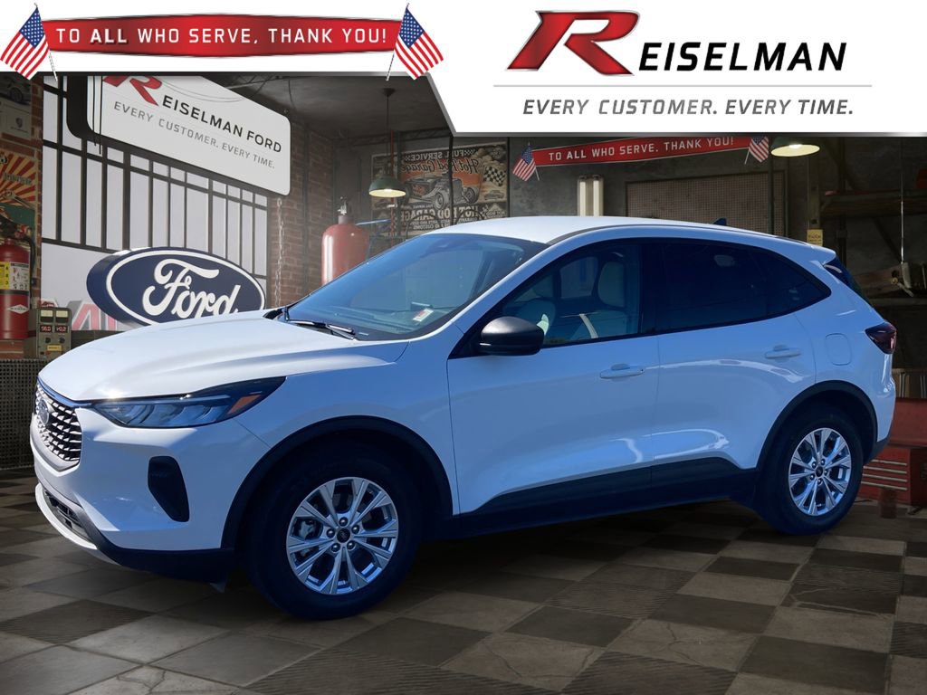 Certified 2025 Ford Escape Active FWD image 1