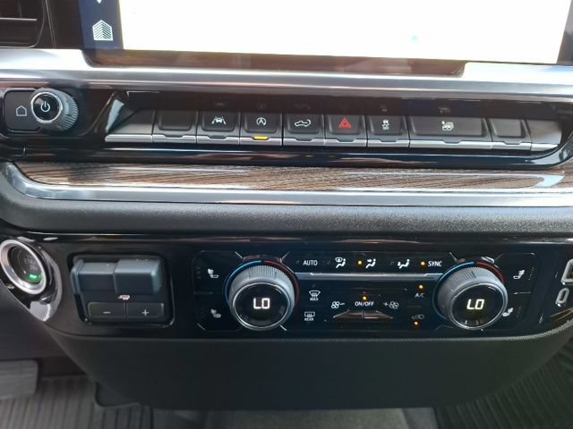 Used 2025 Chevrolet Silverado 1500 LT AWD/4WD image 25