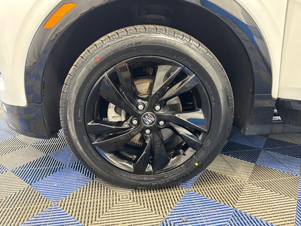 Used 2024 Buick Encore GX Sport Touring AWD/4WD image 27