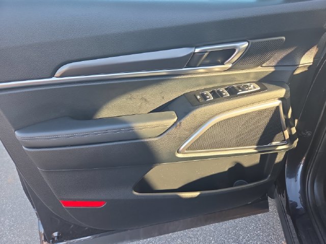 Used 2025 Kia Telluride S FWD image 9